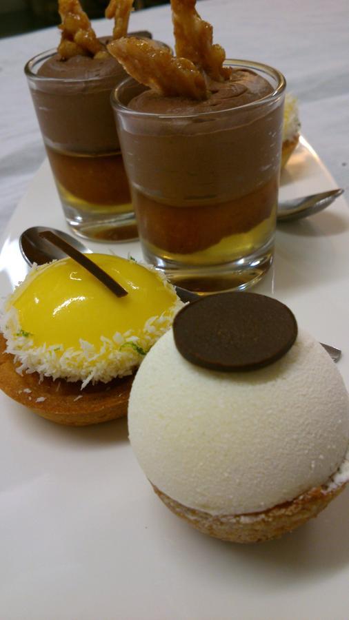 Maison D'Hotes Le Pre Gourmand - Adults Only Eyragues Exterior foto